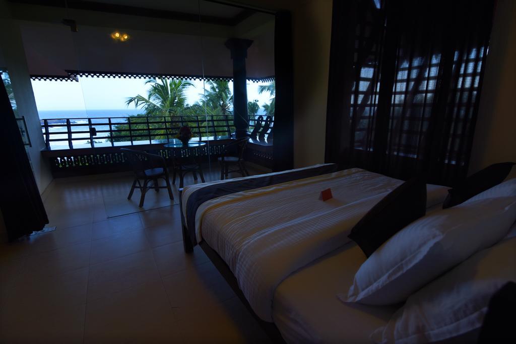 Kovalam Beach Hotel Dış mekan fotoğraf