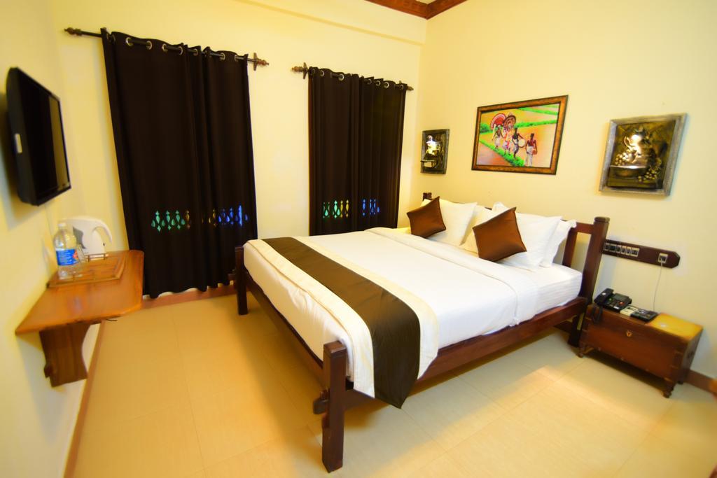 Kovalam Beach Hotel Dış mekan fotoğraf
