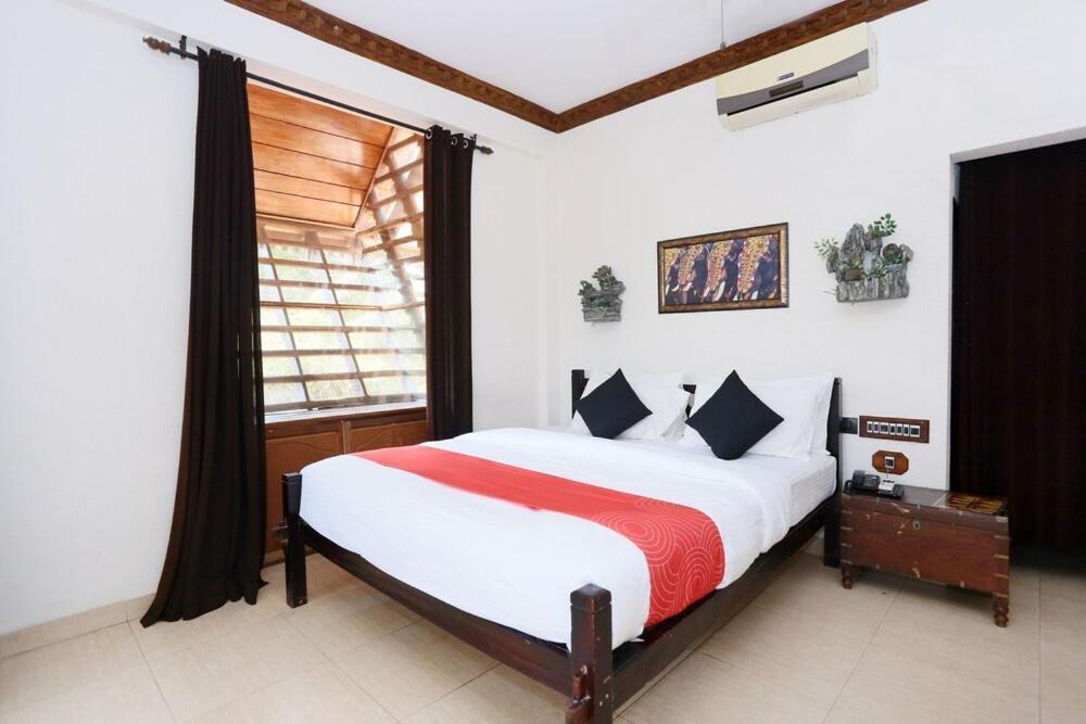 Kovalam Beach Hotel Dış mekan fotoğraf